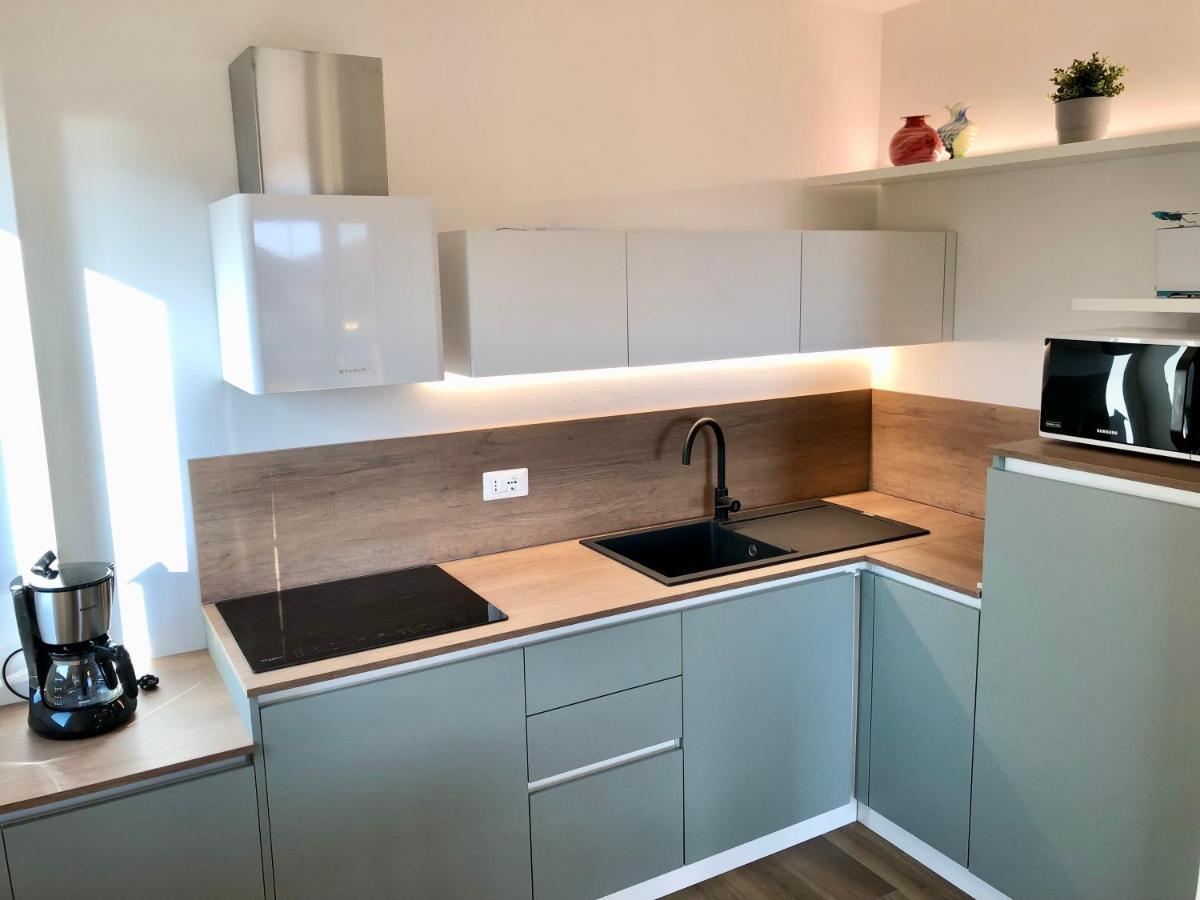 Lake View Sottodossi Apartment マルチェージネ エクステリア 写真